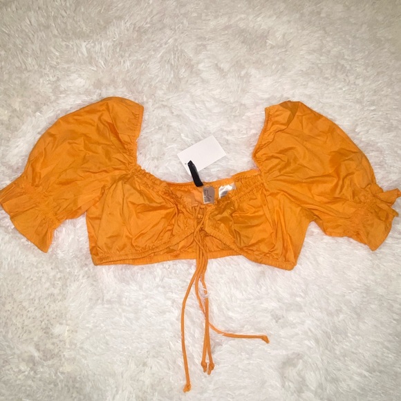 PUFF SLEEVE TIE UP CROP TOP - Picture 8 of 8